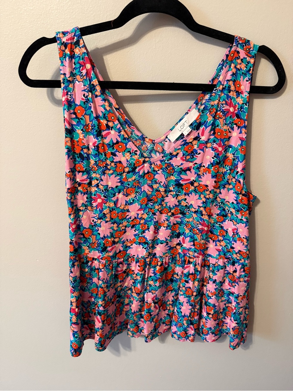LOFT Pink Multi Floral V-Neck Sleeveless Peplum Tank